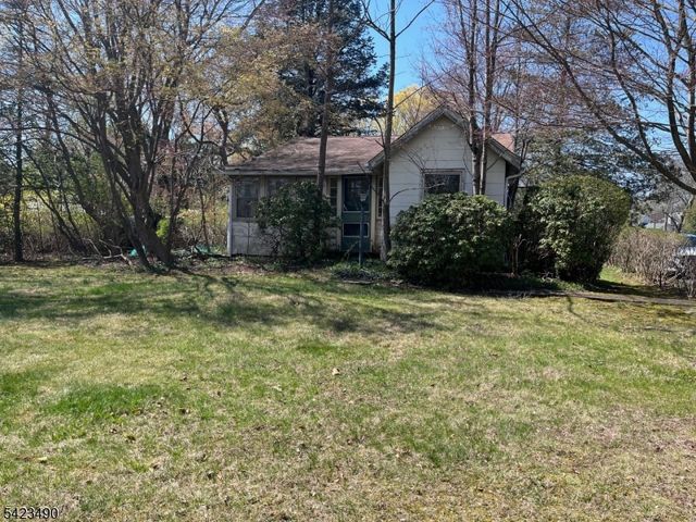 63 Reynolds Ave, Hanover Twp., NJ 07981