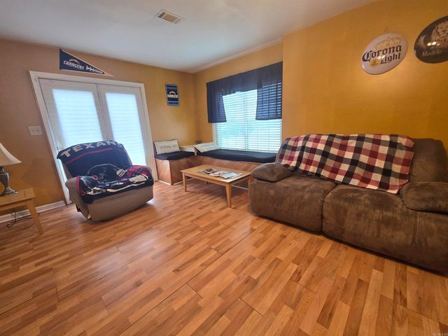 31 Turquoise Drive, Maumelle, AR 72113