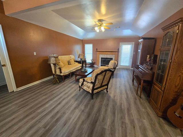 31 Turquoise Drive, Maumelle, AR 72113