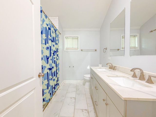 101 Van Buren Avenue, Hobart, IN 46342
