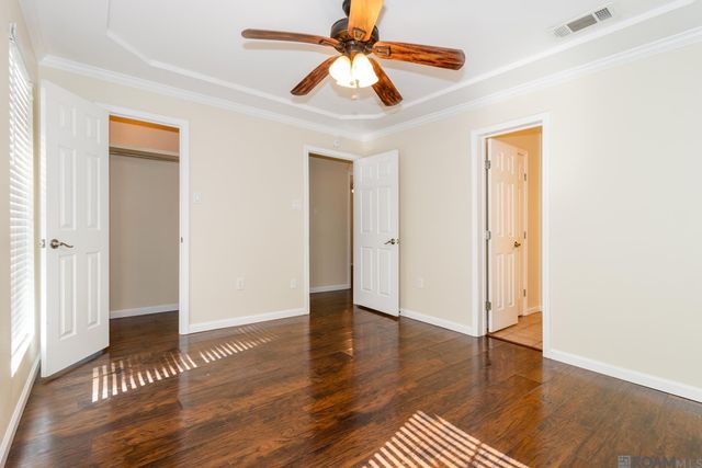 910 Kathryn St, Denham Springs, LA 70726