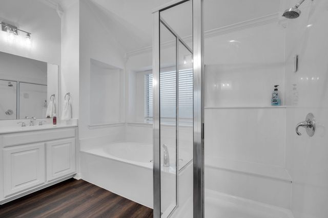 8204 Wildrock Drive, Arlington, TX 76001