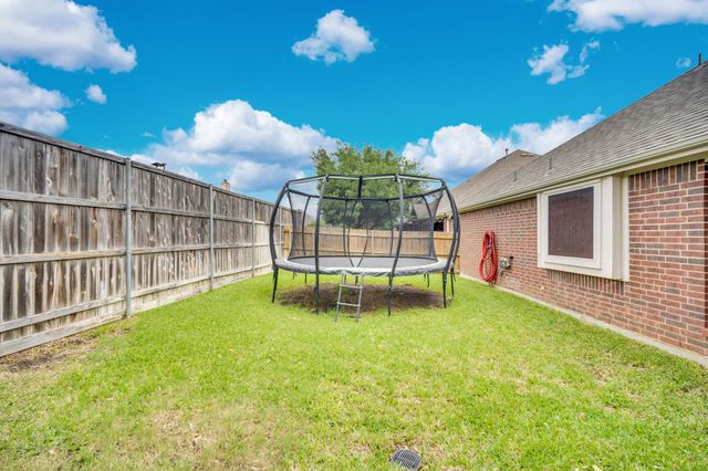 8204 Wildrock Drive, Arlington, TX 76001