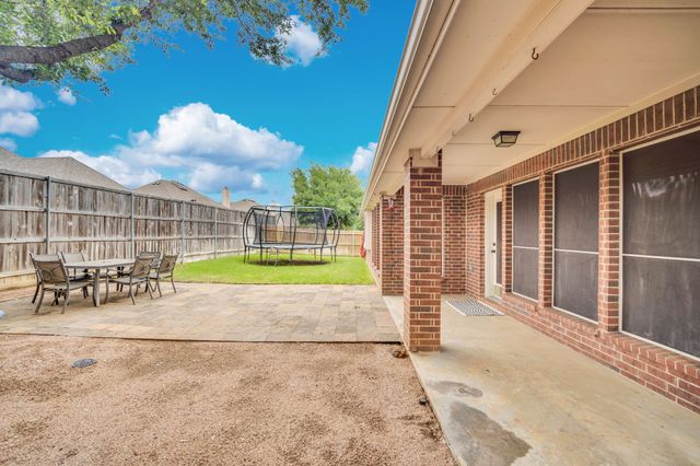 8204 Wildrock Drive, Arlington, TX 76001