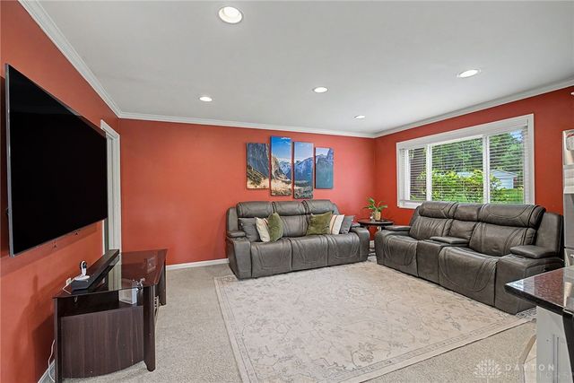 630 Clareridge Lane, Centerville, OH 45458