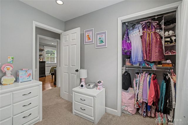 630 Clareridge Lane, Centerville, OH 45458
