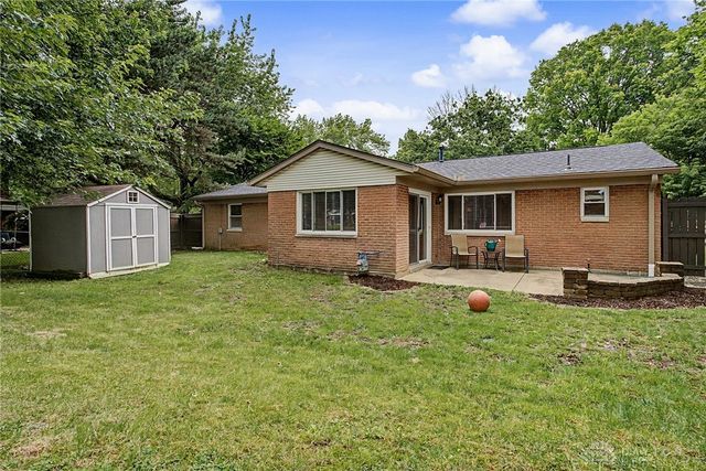 630 Clareridge Lane, Centerville, OH 45458