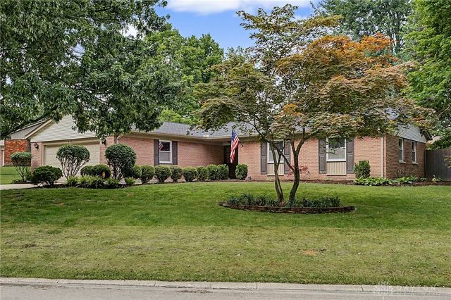 630 Clareridge Lane, Centerville, OH 45458