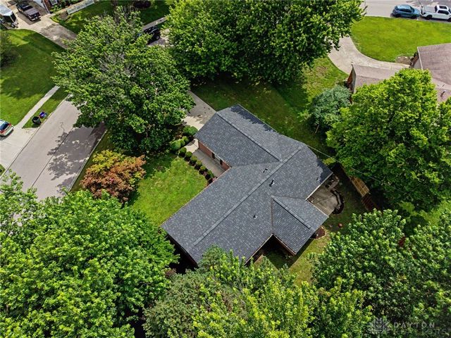 630 Clareridge Lane, Centerville, OH 45458