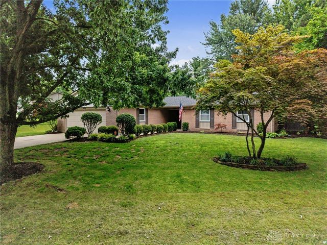 630 Clareridge Lane, Centerville, OH 45458
