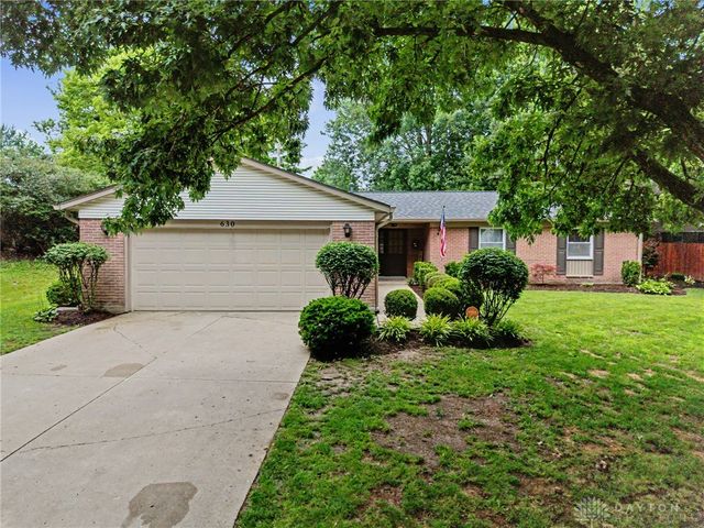 630 Clareridge Lane, Centerville, OH 45458