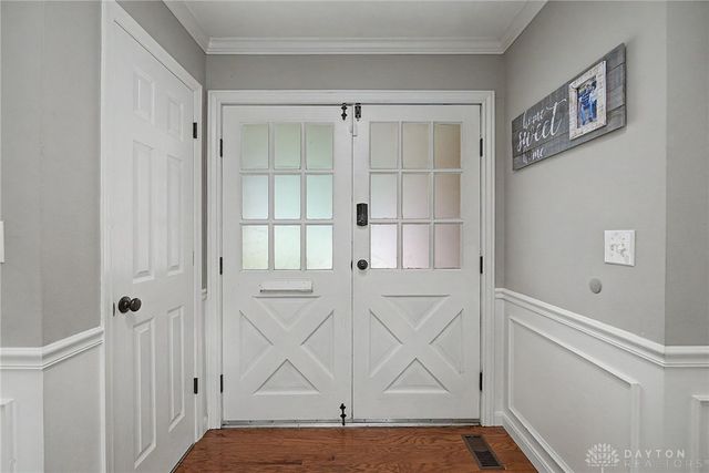 630 Clareridge Lane, Centerville, OH 45458