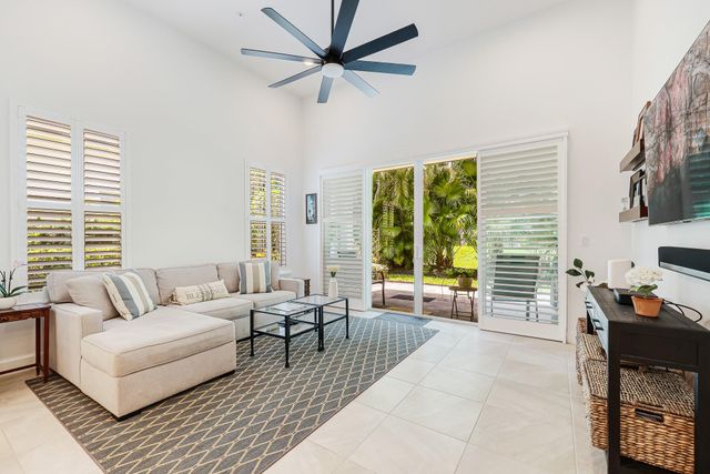 22954 Clear Echo Drive 31, Boca Raton, FL 33433