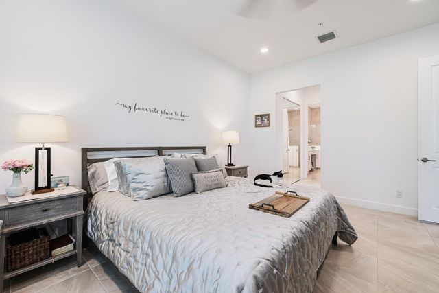 22954 Clear Echo Drive 31, Boca Raton, FL 33433