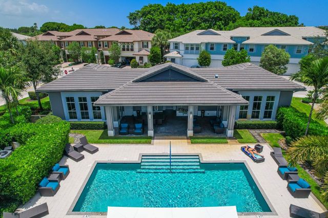 22954 Clear Echo Drive 31, Boca Raton, FL 33433