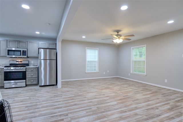 1545 Reuter Avenue, Waco, TX 76708