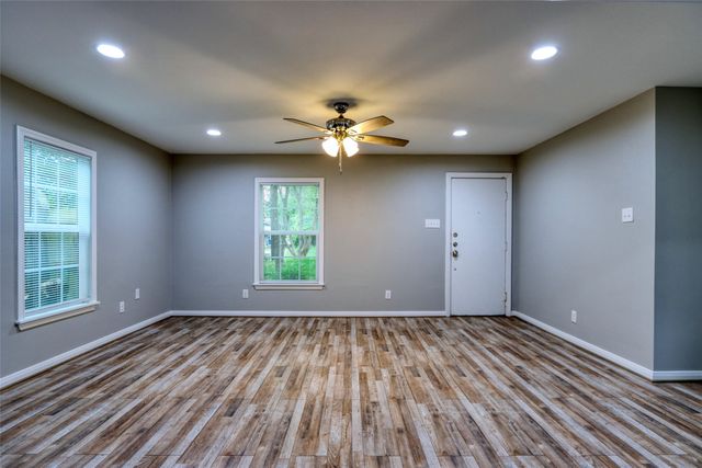 1545 Reuter Avenue, Waco, TX 76708