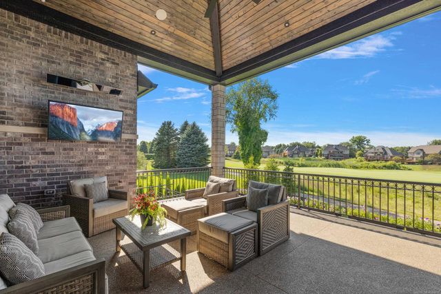 2612 Invitational Drive, Oakland, MI 48363