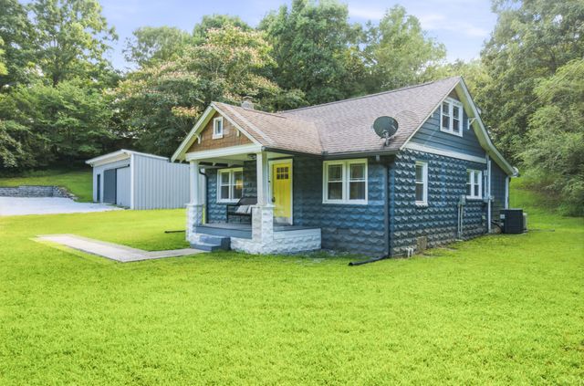1199 Hillcrest Rd, Dickson, TN 37055