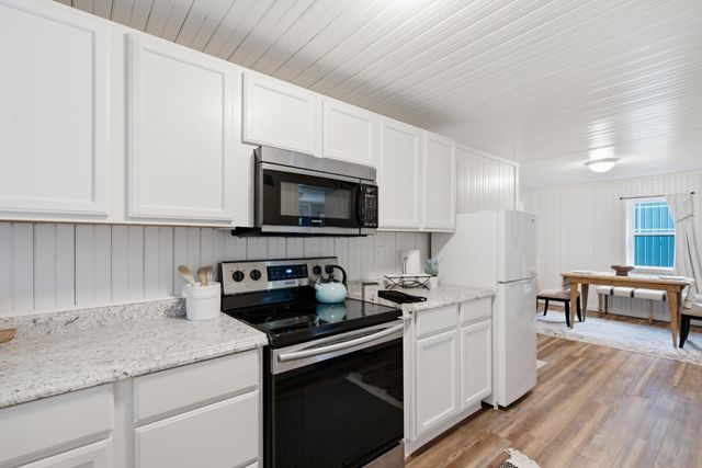 1199 Hillcrest Rd, Dickson, TN 37055