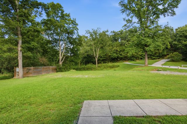 1199 Hillcrest Rd, Dickson, TN 37055