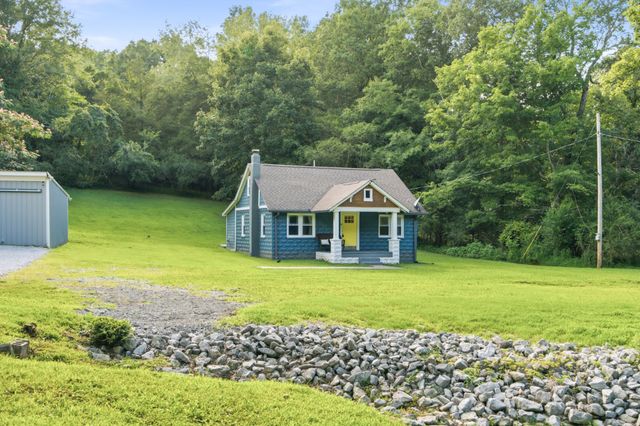 1199 Hillcrest Rd, Dickson, TN 37055