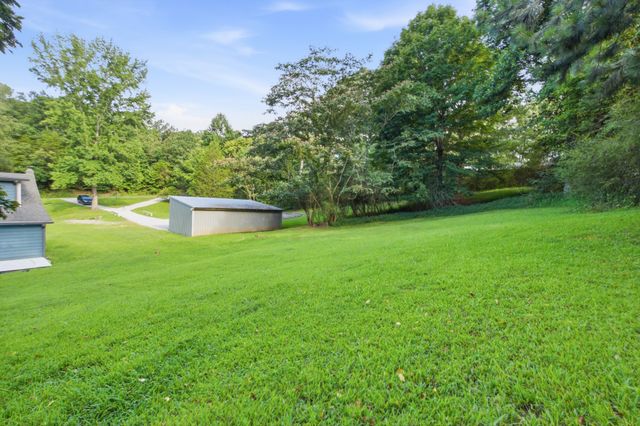 1199 Hillcrest Rd, Dickson, TN 37055