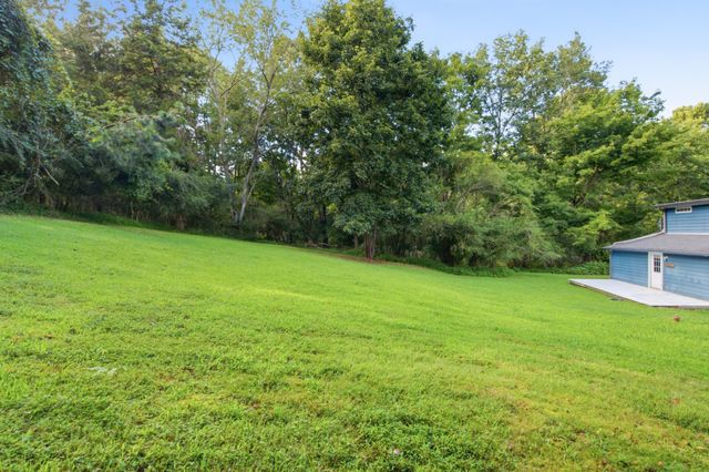1199 Hillcrest Rd, Dickson, TN 37055