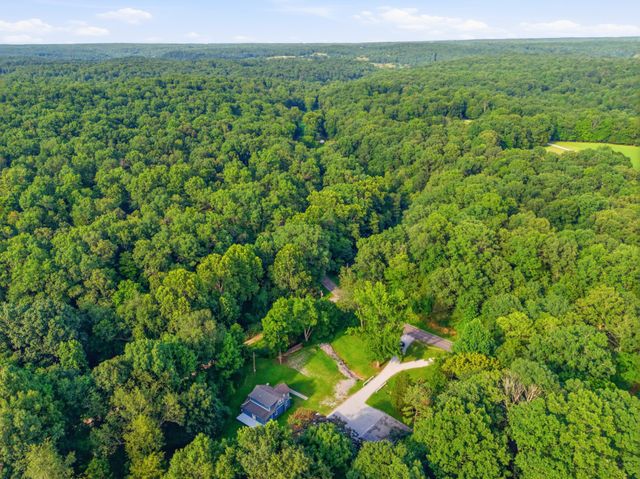 1199 Hillcrest Rd, Dickson, TN 37055