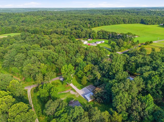1199 Hillcrest Rd, Dickson, TN 37055