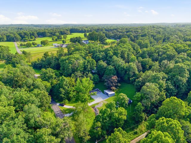 1199 Hillcrest Rd, Dickson, TN 37055