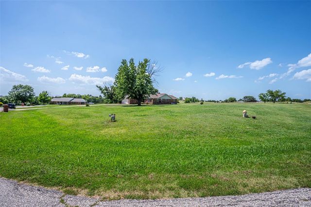 103 E Lakeview Court, Tecumseh, OK 74873