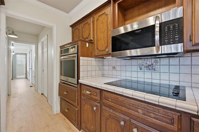 103 E Lakeview Court, Tecumseh, OK 74873