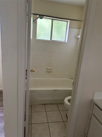 13910 Towne Way Drive, Sugar Land, TX 77498