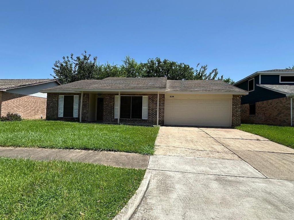 13910 Towne Way Drive, Sugar Land, TX 77498