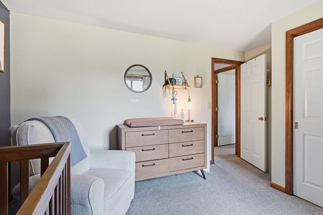 54 Hampden Ln, Agawam, MA 01001
