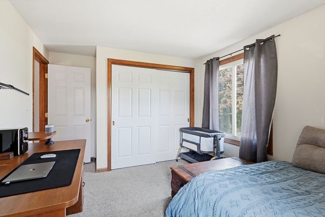 54 Hampden Ln, Agawam, MA 01001