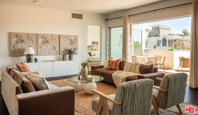 855 N Croft Avenue PH4, West Hollywood, CA 90069