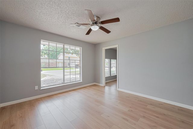 206 Beaver Bend Road, Houston, TX 77037