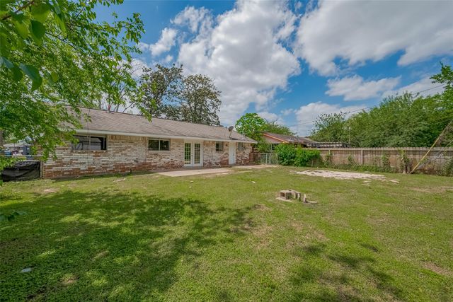 206 Beaver Bend Road, Houston, TX 77037