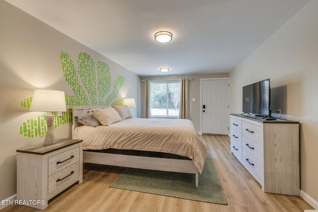 E 7052 E Lamar Alexander Parkway Pkwy, Townsend, TN 37882