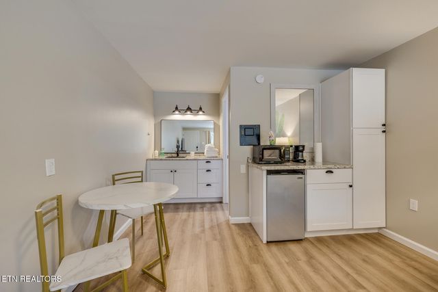 E 7052 E Lamar Alexander Parkway Pkwy, Townsend, TN 37882