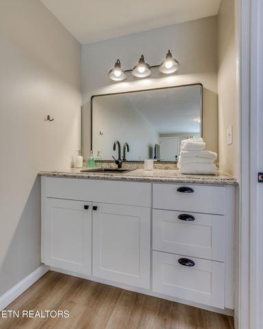 E 7052 E Lamar Alexander Parkway Pkwy, Townsend, TN 37882