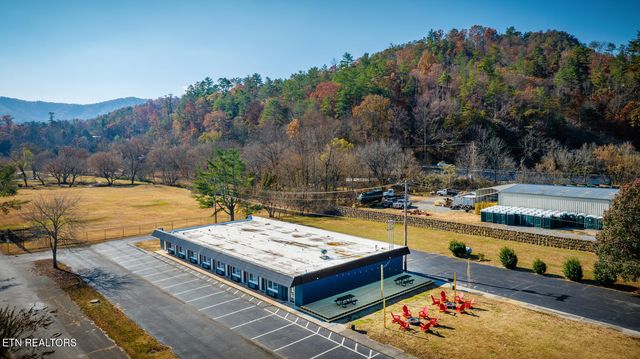 E 7052 E Lamar Alexander Parkway Pkwy, Townsend, TN 37882