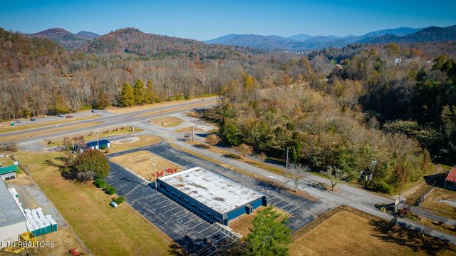 E 7052 E Lamar Alexander Parkway Pkwy, Townsend, TN 37882