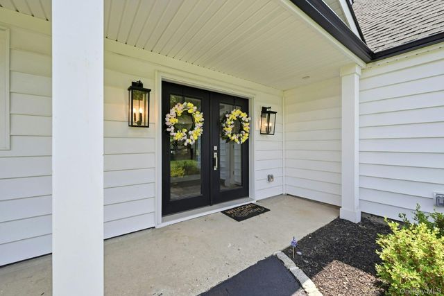 7 Fleet Court, Northport, NY 11768