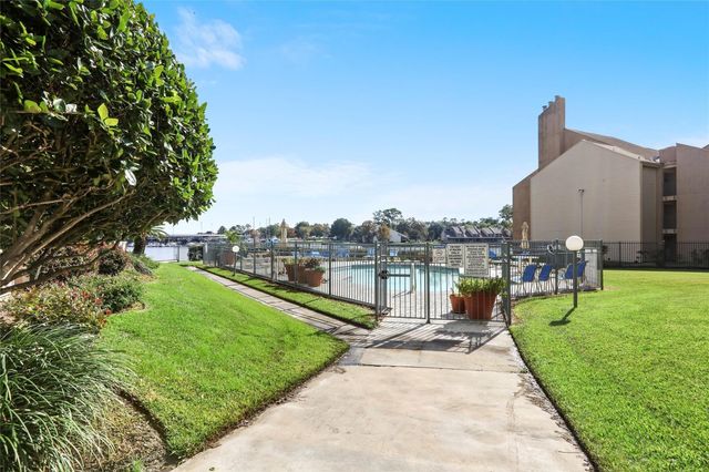 12800 Melville Drive 106A, Montgomery, TX 77356