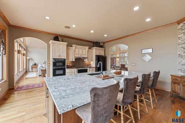 6301 S Grand Prairie Dr Drive, Sioux Falls, SD 57108
