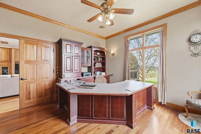 6301 S Grand Prairie Dr Drive, Sioux Falls, SD 57108