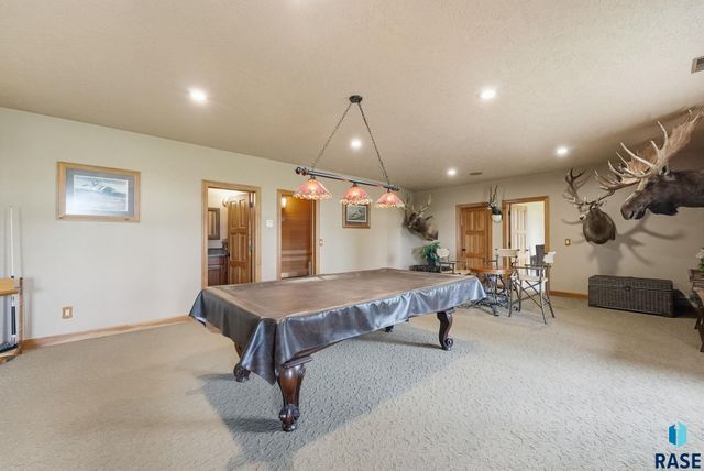 6301 S Grand Prairie Dr Drive, Sioux Falls, SD 57108